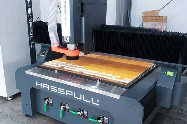 哈思孚HASSFULL-1325絕緣件加工中心